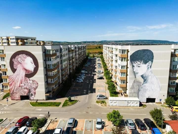 Ferienwohnung Warm Apartament Nou Bacău Exterior foto